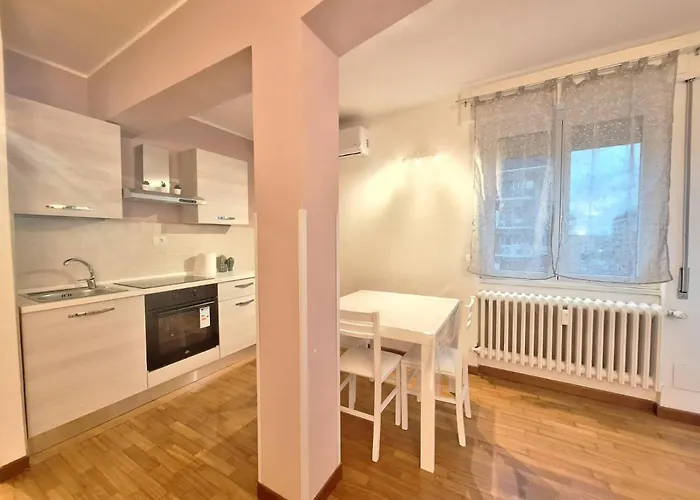 Tiburtina Apartment